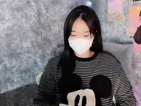 Snapshot of Hellen2999 chatting on November 29, 2025, 5:43 am Hellen2999 online show from November 29, 2025, 5:43 am