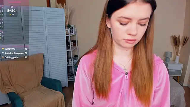 AngelesBenitz online show from April 9, 2026, 8:20 am