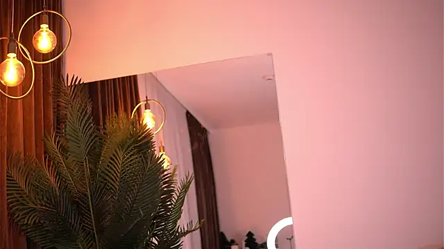 LuvCaprice online show from January 5, 2026, 5:27 pm