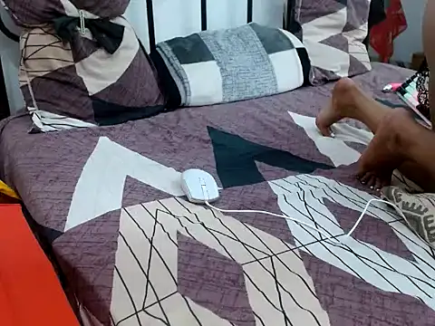 raveena hot online show from February 7, 2026, 1:48 pm