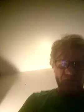 Snapshot of Hardwarelane67 chatting on May 1, 2026, 2:54 pm Hardwarelane67 online show from May 1, 2026, 2:54 pm