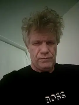 Snapshot of Hardwarelane67 chatting on May 28, 2026, 6:05 pm Hardwarelane67 online show from May 28, 2026, 6:05 pm