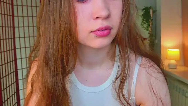 SilentLily online show from November 28, 2025, 8:55 pm