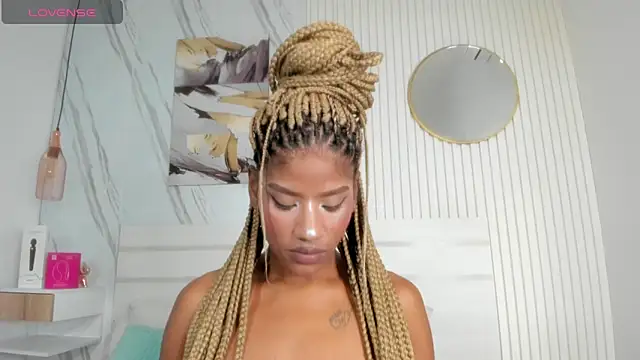 Afro Luna online show from June 1, 2026, 11:23 am