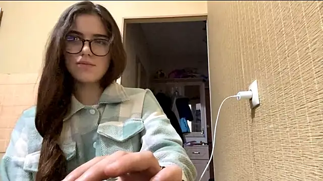 macanmercedes online show from November 29, 2025, 10:18 am