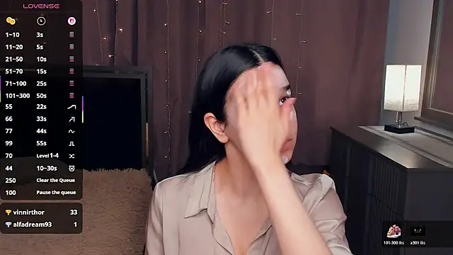 MeliaMelchiori online show from February 8, 2026, 1:47 pm