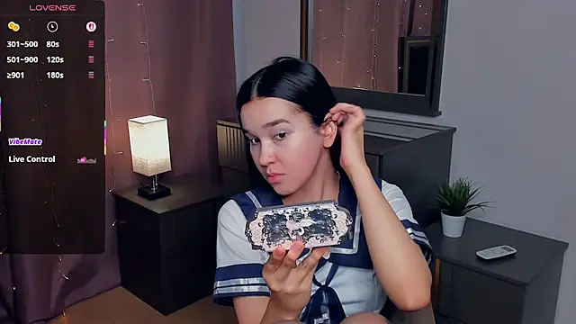 MeliaMelchiori online show from February 19, 2026, 10:44 am