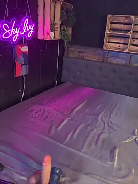 Shy-Ivy online show from December 22, 2025, 10:40 pm