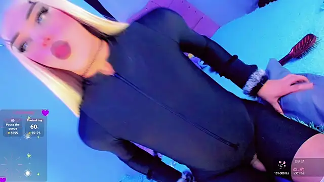 Snapshot of Shiaki_04 chatting on March 2, 2026, 6:03 am Shiaki 04 online show from March 2, 2026, 6:03 am