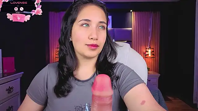 Snapshot of Lauroberts7 chatting on February 16, 2026, 7:32 pm Lauroberts7 online show from February 16, 2026, 7:32 pm