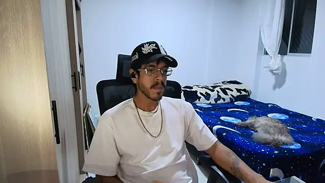 naitt  online show from November 26, 2025, 4:24 am