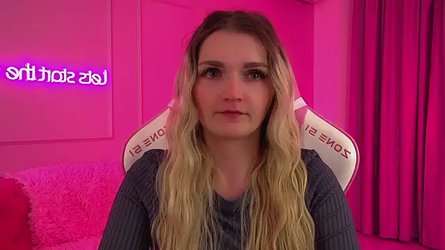 AnnyRaii online show from February 7, 2026, 6:33 pm