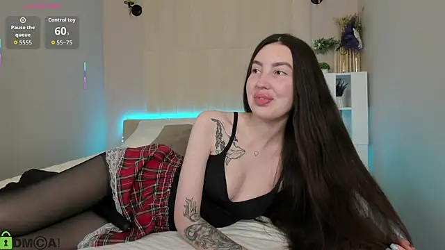 LiraRevery online show from February 28, 2026, 11:06 pm