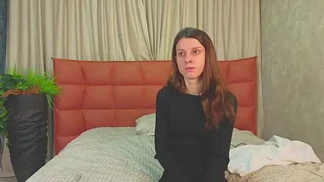 VelvetNyxen online show from December 18, 2025, 2:45 pm