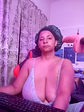 LaReineCleo online show from March 27, 2026, 3:34 am