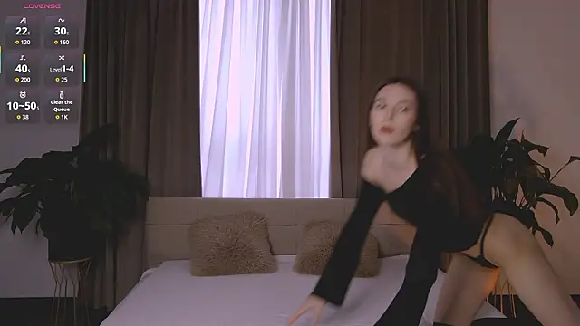 NicoletteBean online show from February 5, 2026, 7:35 am