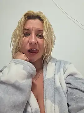 Snapshot of KaylinJan chatting on June 30, 2026, 6:31 pm KaylinJan online show from June 30, 2026, 6:31 pm