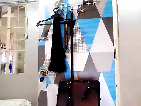 Snapshot of Savannah_Cock chatting on December 14, 2025, 7:58 am Savannah Cock online show from December 14, 2025, 7:58 am