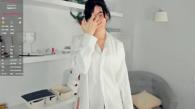 FeliciaKogen online show from April 17, 2026, 7:22 am