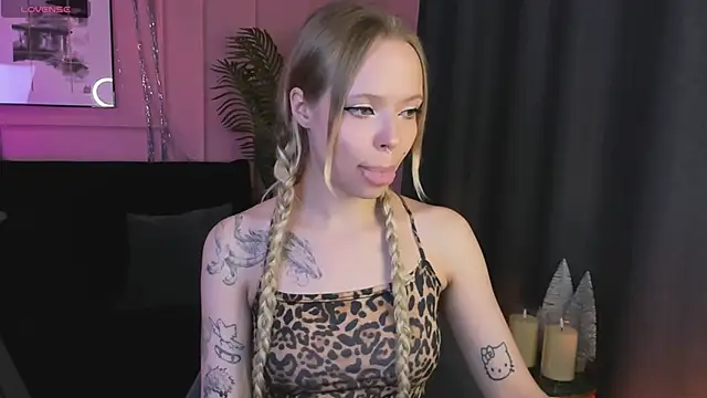 lucy loy online show from January 14, 2026, 1:50 pm