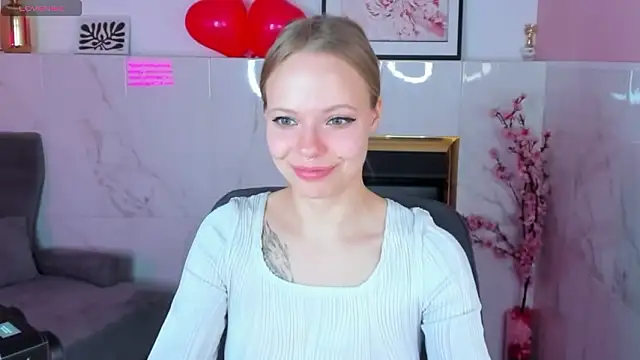 Snapshot of lucy_loy chatting on February 10, 2026, 7:34 am lucy loy online show from February 10, 2026, 7:34 am