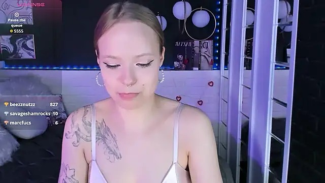 Snapshot of lucy_loy chatting on February 28, 2026, 9:21 am lucy loy online show from February 28, 2026, 9:21 am