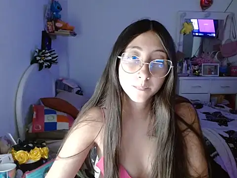 Nanylux online show from November 25, 2025, 3:28 am