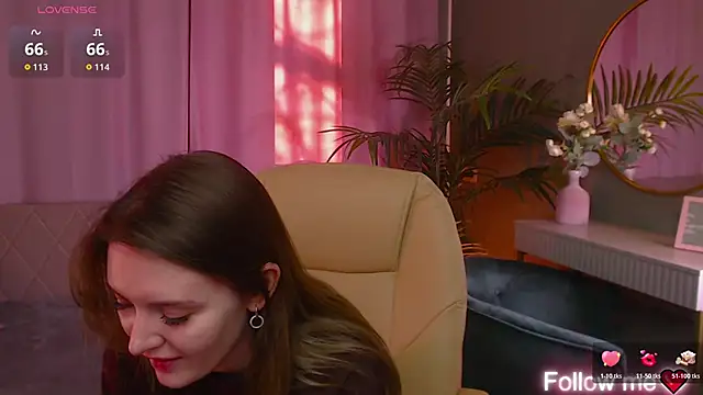 Ursula Andres online show from April 7, 2026, 1:06 am