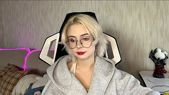 Snapshot of DayleSileo chatting on November 20, 2025, 7:08 am DayleSileo online show from November 20, 2025, 7:08 am