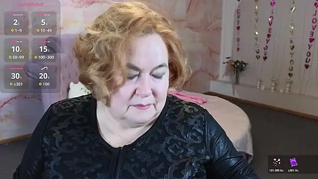 Snapshot of Nola_Nektar chatting on December 1, 2025, 4:50 am Nola Nektar online show from December 1, 2025, 4:50 am