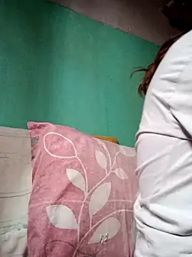 cata bronw online show from February 20, 2026, 2:06 pm