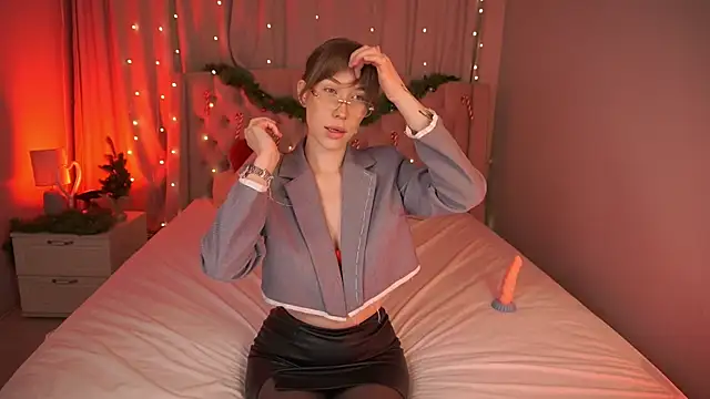 AnnetteLane online show from January 6, 2026, 4:16 am