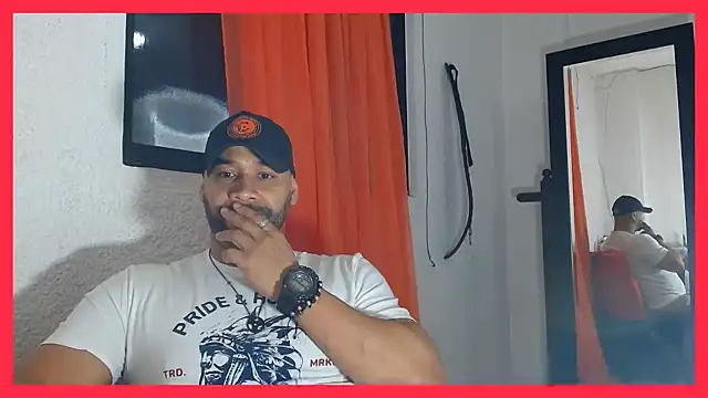 musclehetero online show from June 21, 2026, 3:42 am