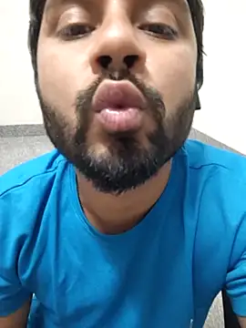 Cute Lucky online show from March 31, 2026, 8:20 pm