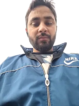 Cute Lucky online show from April 11, 2026, 2:38 am