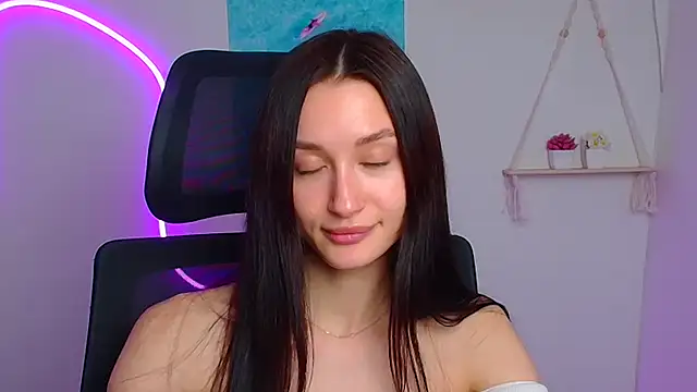 Stella XO online show from April 10, 2026, 6:12 pm