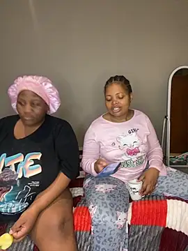 CamilaXXX20 online show from April 30, 2026, 8:37 pm