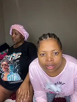 CamilaXXX20 online show from April 30, 2026, 8:57 pm