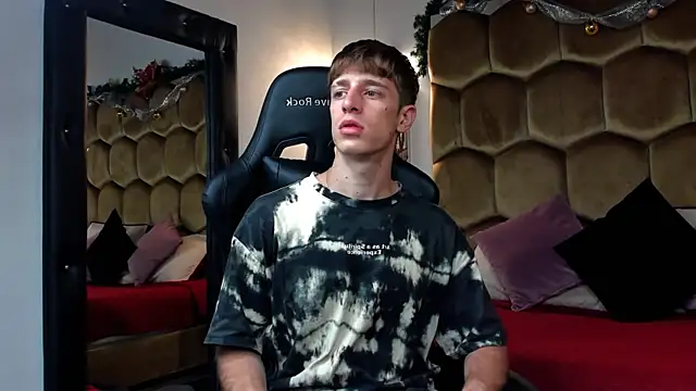 Ostin Saints online show from December 3, 2025, 12:36 pm