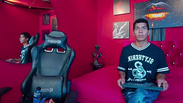 Snapshot of Noah_Greenhart chatting on January 10, 2026, 7:59 pm Noah Greenhart online show from January 10, 2026, 7:59 pm