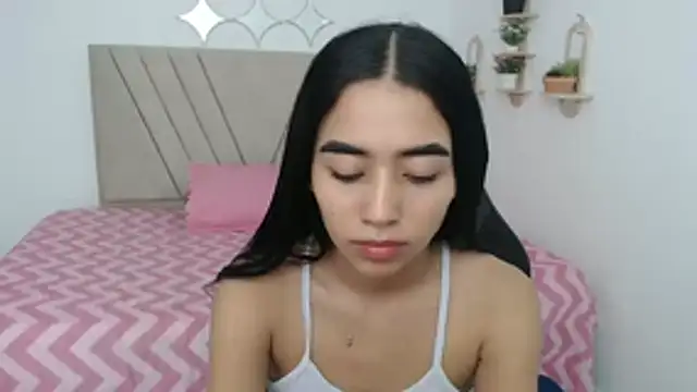 Snapshot of xoxo_melany chatting on April 8, 2026, 12:05 pm xoxo melany online show from April 8, 2026, 12:05 pm