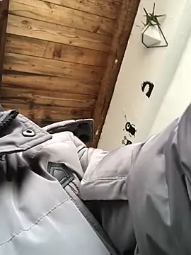 Snapshot of Spielzeugtwink chatting on February 13, 2026, 1:29 pm Spielzeugtwink online show from February 13, 2026, 1:29 pm