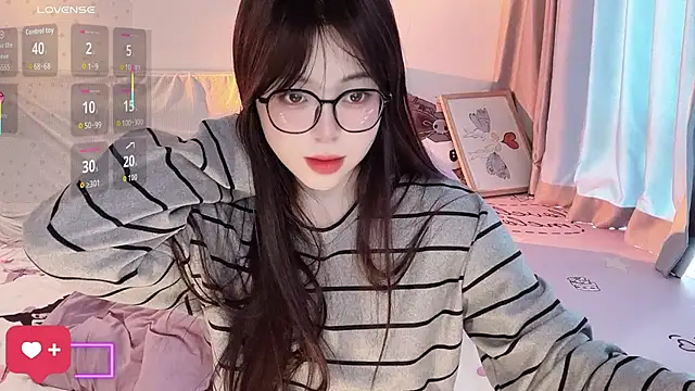 Snapshot of -Angela chatting on November 27, 2025, 3:41 am -Angela online show from November 27, 2025, 3:41 am