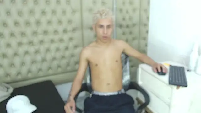 HollmanFronsh online show from December 1, 2025, 3:00 am