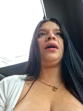 Layla-daring online show from November 29, 2025, 7:06 pm