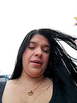 Layla-daring online show from February 3, 2026, 6:24 pm