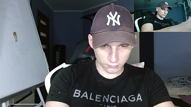 Snapshot of Poliglotjoe1 chatting on November 25, 2025, 5:46 pm Poliglotjoe1 online show from November 25, 2025, 5:46 pm