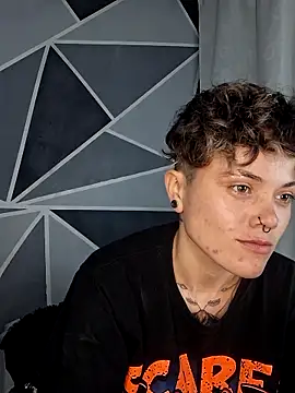 megan NL online show from December 15, 2025, 12:04 am