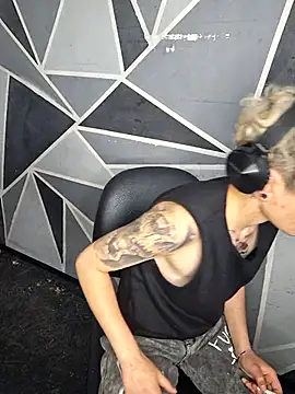 megan NL online show from February 1, 2026, 5:22 pm