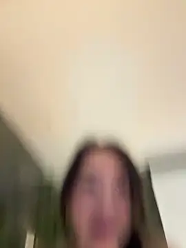 Jinmi125216 online show from April 19, 2026, 8:24 am